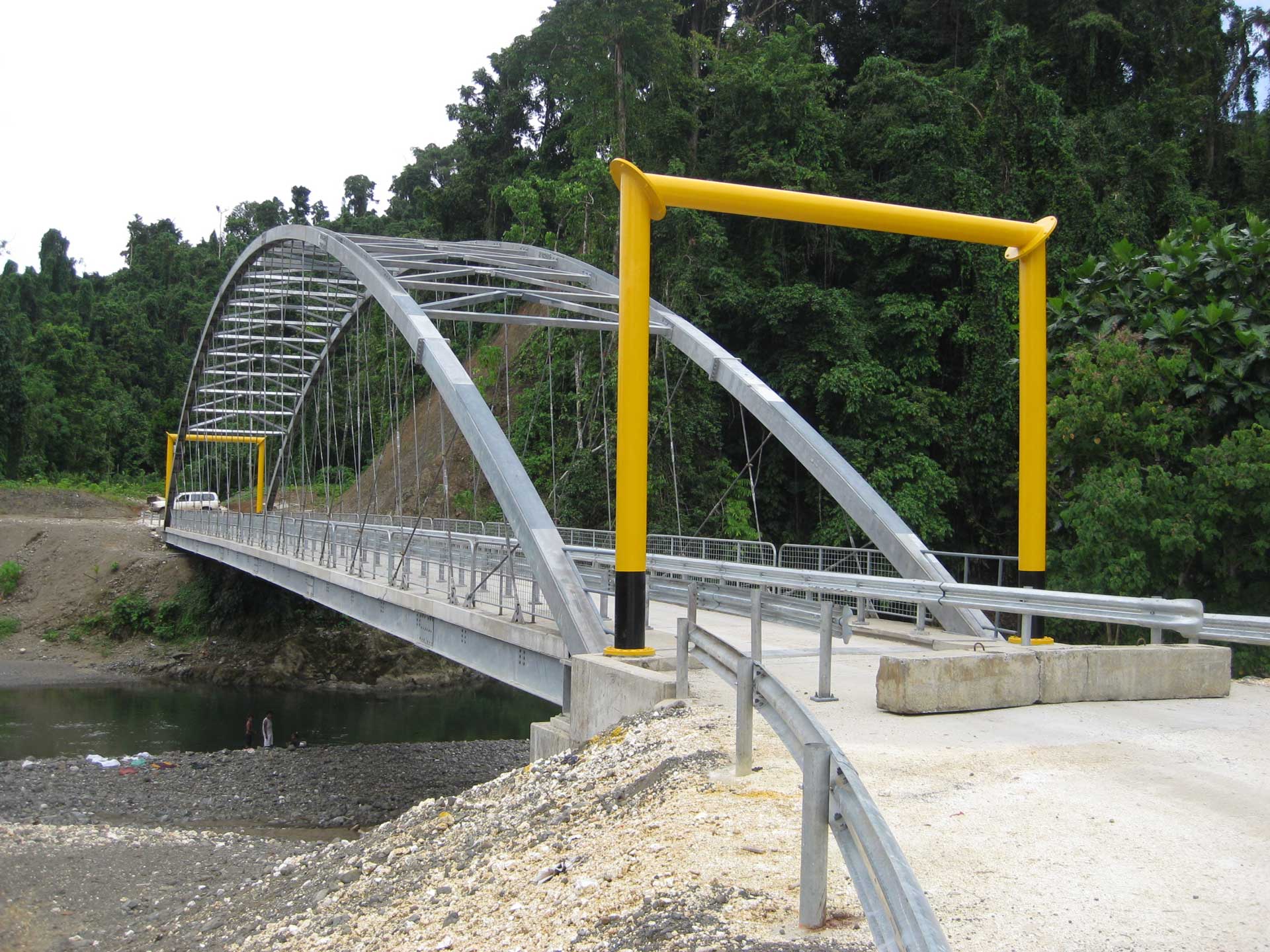 Macalloy | Solomon Island Bridges M36 520 galvanised bars,